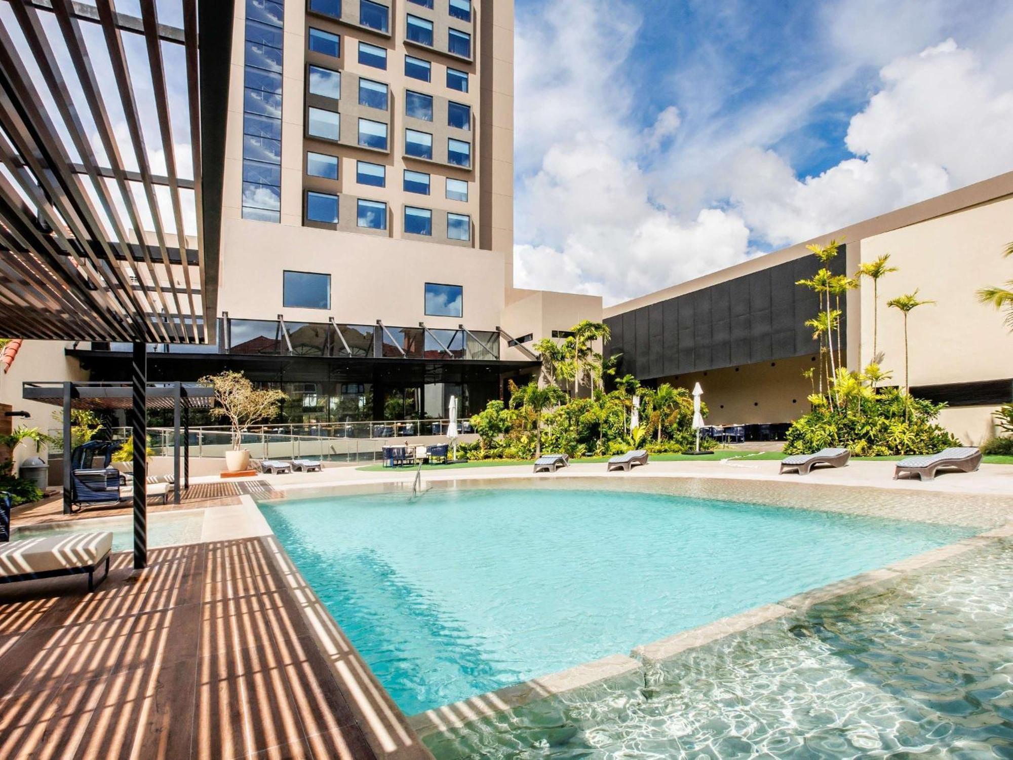Novotel Santa Cruz De La Sierra Kültér fotó